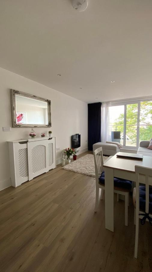 Modern Central Flat With Balcony & Free Parking On-Site Bournemouth Zewnętrze zdjęcie